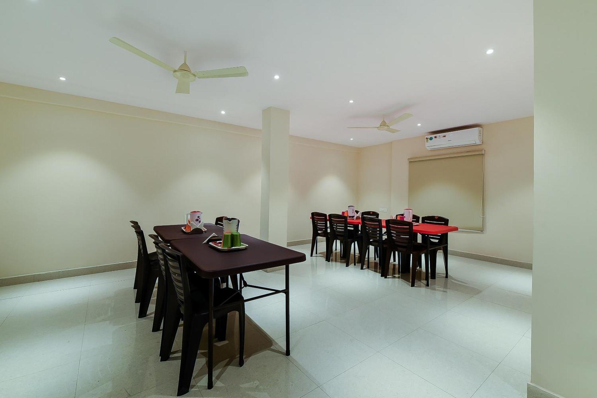 Super Capital O Siddartha Grand Hotel Vijayawada Bagian luar foto