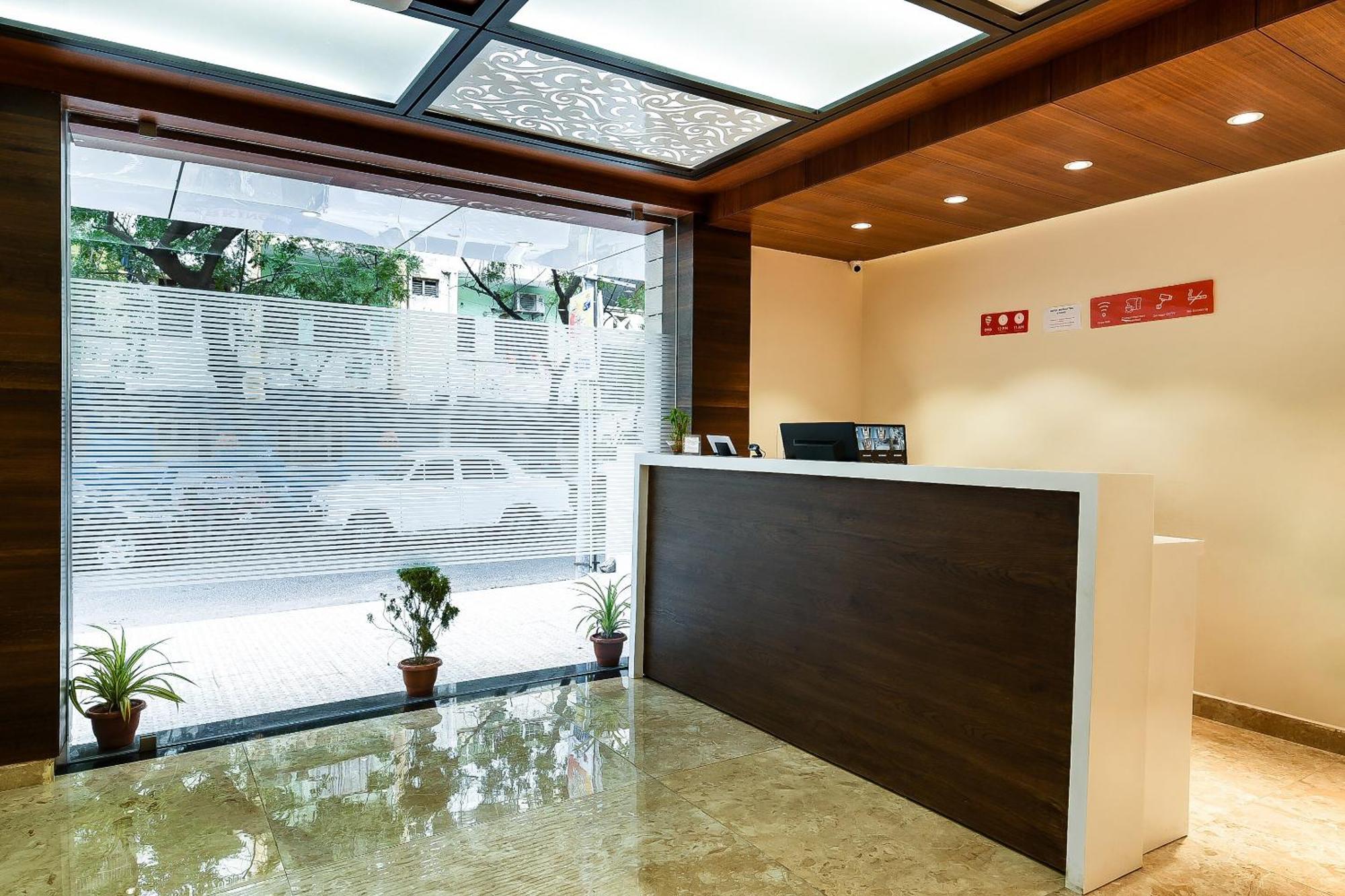 Super Capital O Siddartha Grand Hotel Vijayawada Bagian luar foto